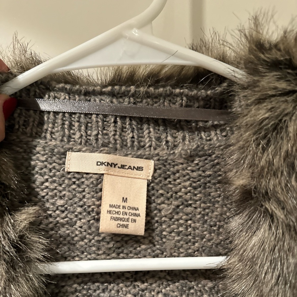 DKNY Faux Fur Collar Cardigan Knit Vest - Picture 6 of 6